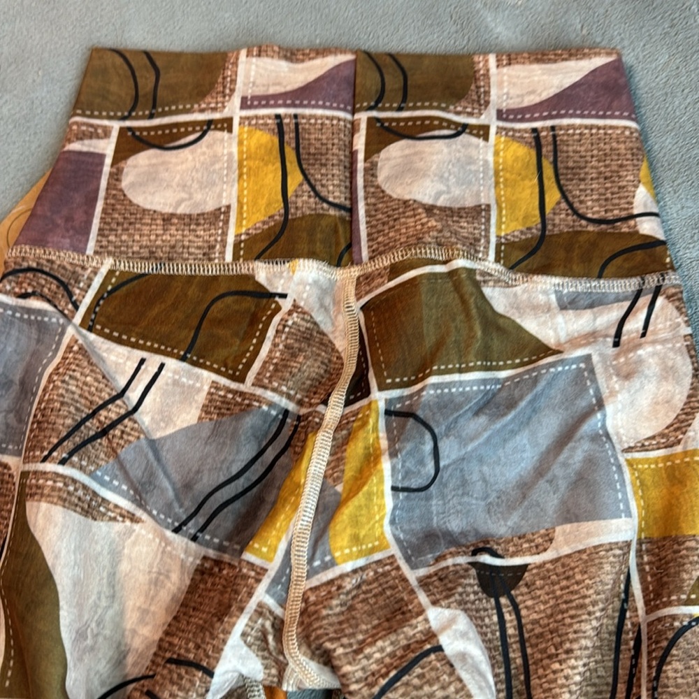 NWT Niyama Sol Tanzania Barefoot Legging Size Small - Picture 8 of 14